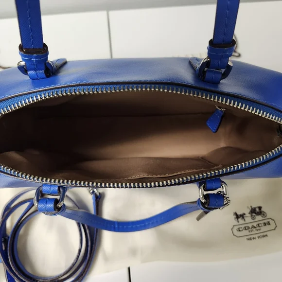 Coach Bag - Picture 2 of 7